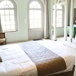 Le Domaine De Montchevreuil Gæstehus