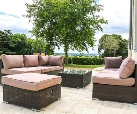 Le Domaine De Montchevreuil 3*