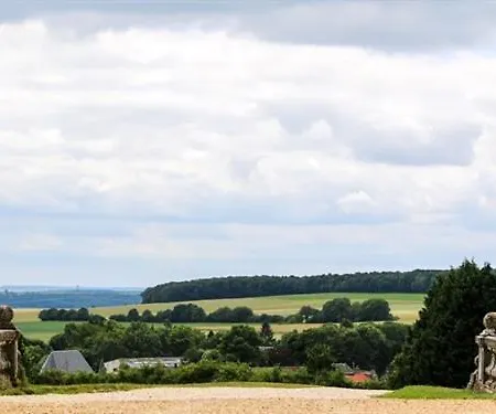 Domaine De Montchevreuil Maison d'hôtes