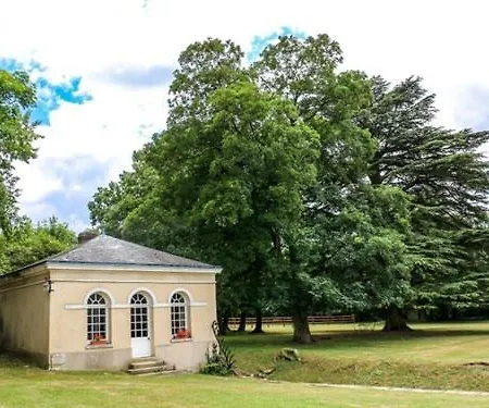 Maison d'hôtes Domaine De Montchevreuil 3*