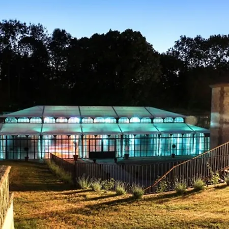 Guest house Domaine De Montchevreuil 3*