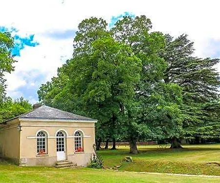 Le Domaine De Montchevreuil Fresneaux-Montchevreuil