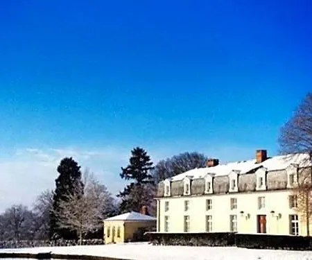 Le Domaine De Montchevreuil 3*