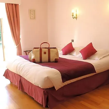 Guest house Domaine De Montchevreuil Fresneaux-Montchevreuil