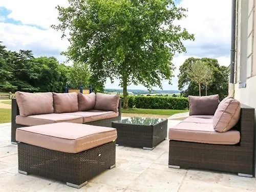 Domaine De Montchevreuil 3*