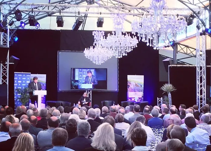 Guest house Domaine De Montchevreuil Fresneaux-Montchevreuil