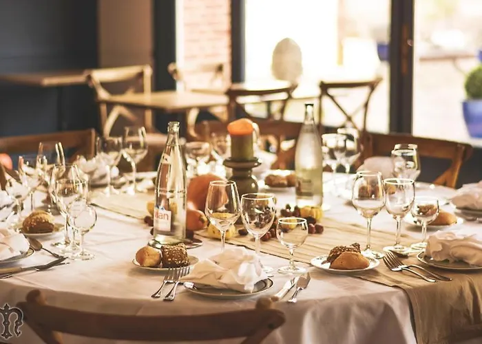 Guest house Domaine De Montchevreuil 3*