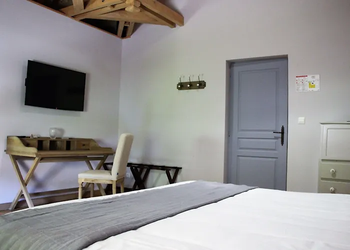 Domaine De Montchevreuil 3* Fresneaux-Montchevreuil