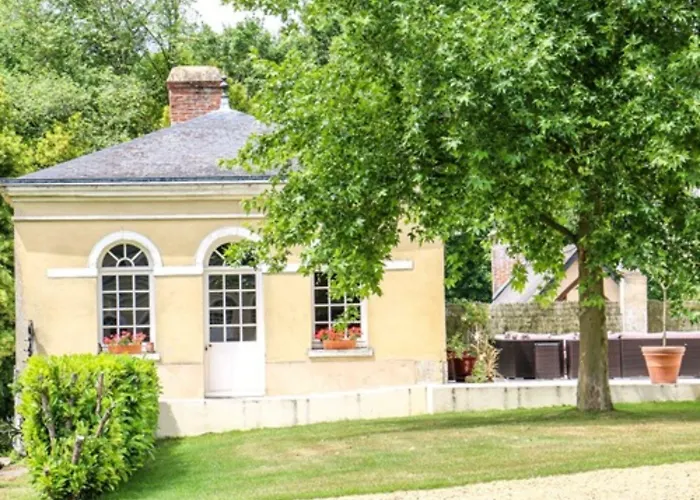 Domaine De Montchevreuil 3* Fresneaux-Montchevreuil