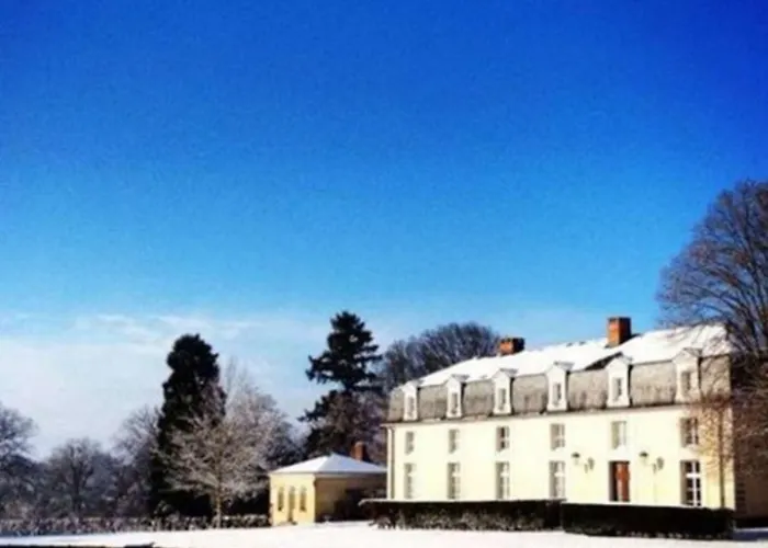 Domaine De Montchevreuil 3*