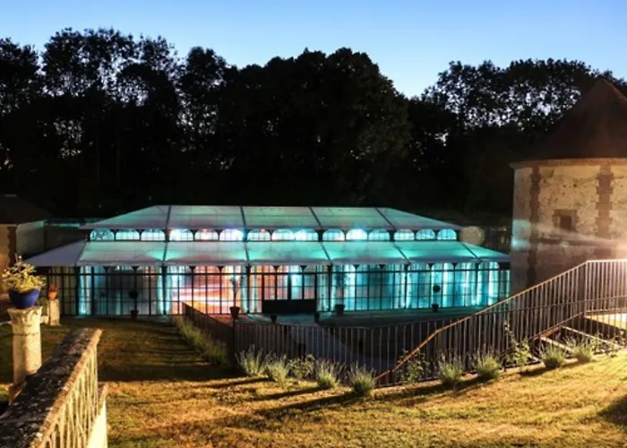 Guest house Domaine De Montchevreuil 3*