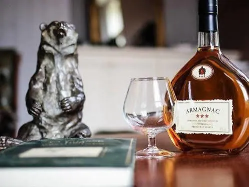 Guest house Domaine De Montchevreuil